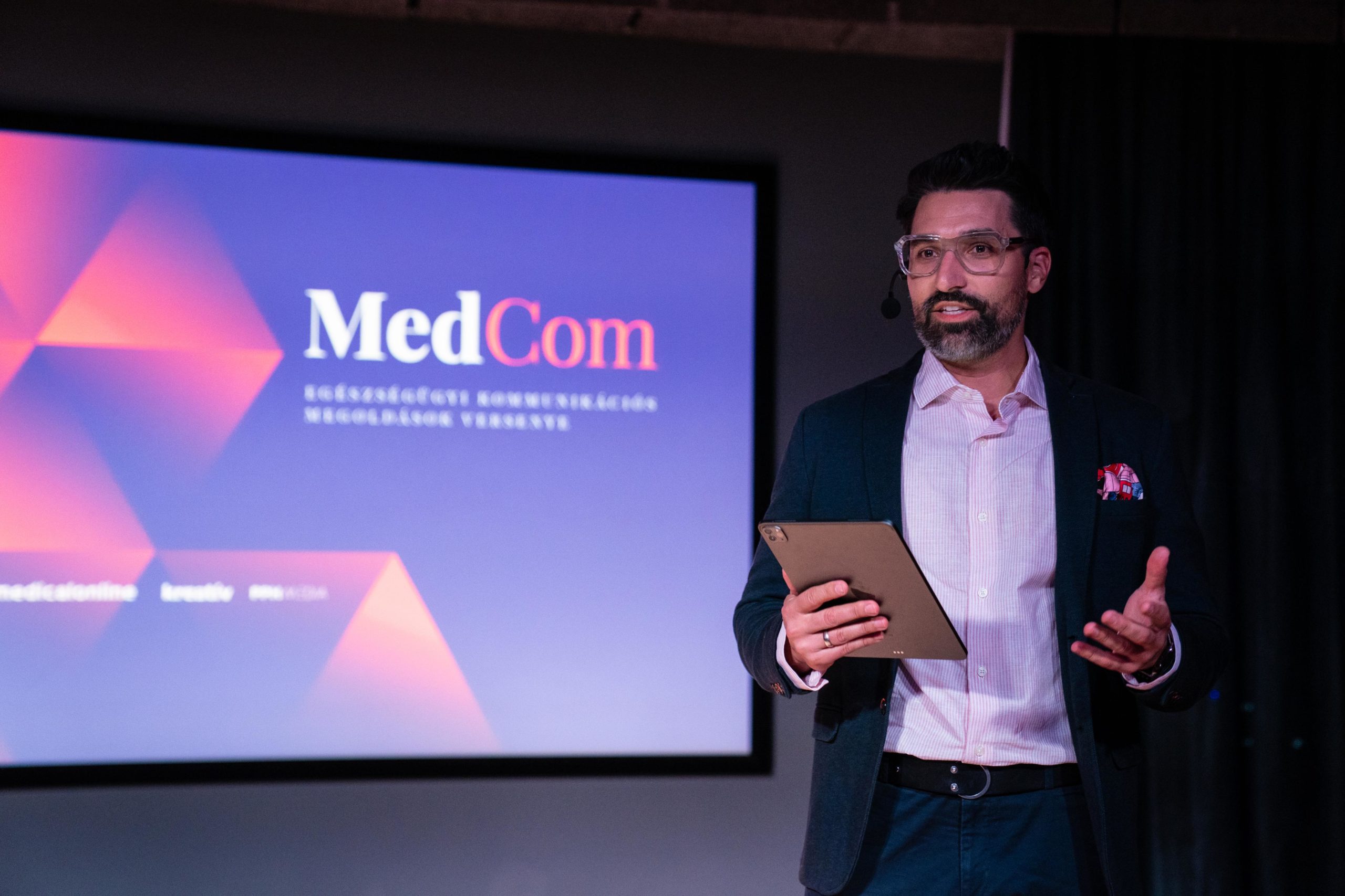 LAV02177 1 scaled Effectivo Communications